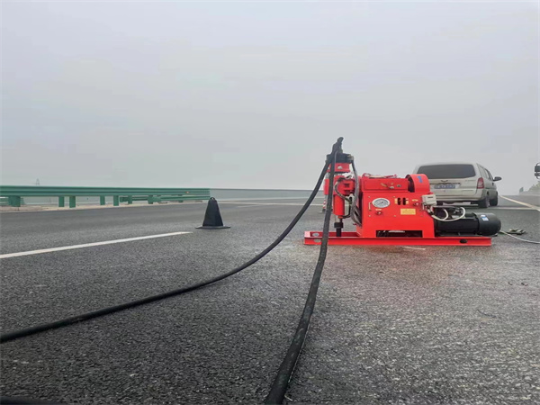 内江马路路基路面开裂下沉注浆加固灌浆